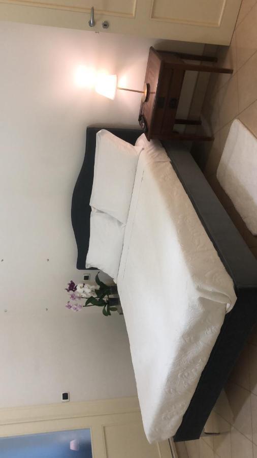 Maison Flores Deluxe Bari Luaran gambar