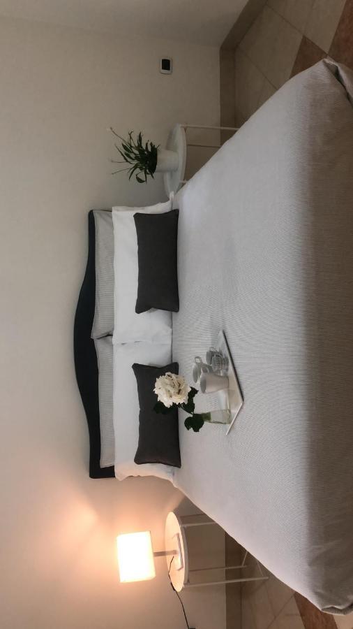 Maison Flores Deluxe Bari Luaran gambar